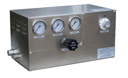Газовый смеситель двухкомпонентный Pusher M273-25 20m3/h; обл. прим.: Углеки́слый газ,  Аргон, Азот, Кислород, Гелий, Водород; для сварки; входное давление: 7 - 10 бар; выходное давление: 0,5 - 4 бара; газовые соединения: 0.25”FNPT